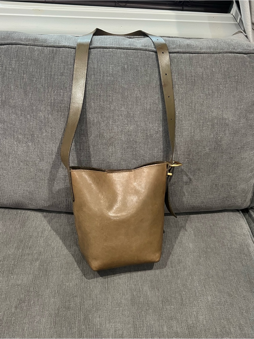 Madewell The Essential Mini Bucket Tote Bag
